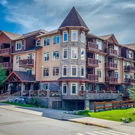 Sunny Tranquil Woods Turret In Falcon Crest Lodge Canmore Luaran gambar
