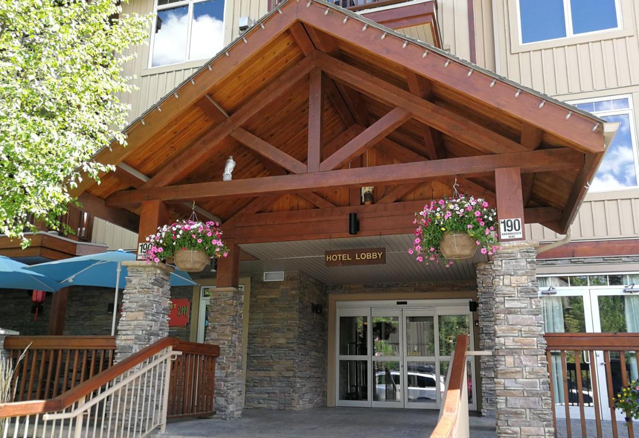 Sunny Tranquil Woods Turret In Falcon Crest Lodge Canmore Bilik gambar