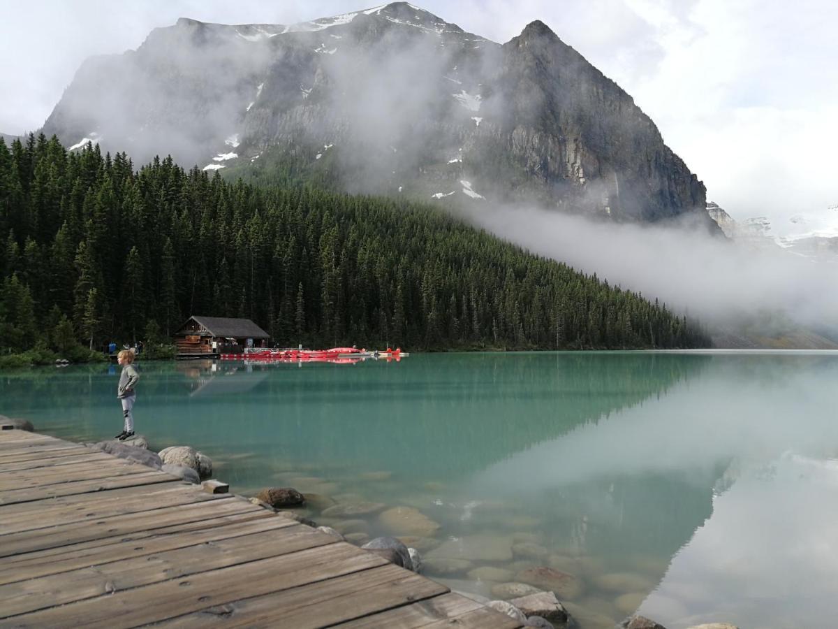 Sunny Tranquil Woods Turret In Falcon Crest Lodge Canmore Luaran gambar